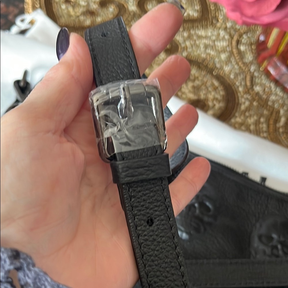 IOpelle Italia BLK Leather Multi Skull Crossbody With Detachable Strap & Dust Bg - Picture 8 of 17